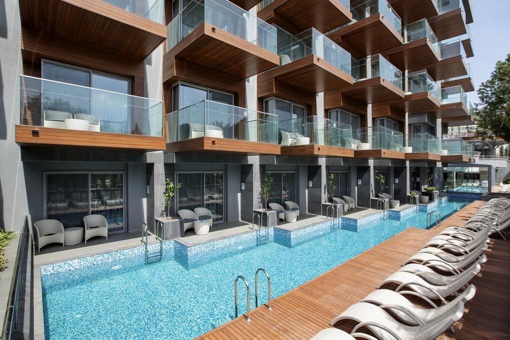 Doubletree By Hilton Kusadasi Ξενοδοχείο Εξωτερικό φωτογραφία